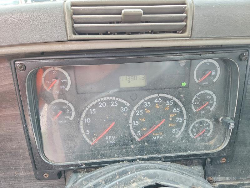 2006 Freightliner All other VIN 1FUJA6CK66LW04024 COPART salvage auction — ROLLOVER, TN - SALVAGE CERTIFICATE, sold $3,800 on 2026-07-09 (photo 8)