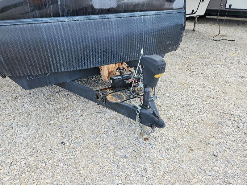 2017 Forest riv VIN 5ZT2LCYB1HB008212 COPART salvage auction — ROLLOVER, TX - SALVAGE VEHICLE TITLE, sold $80 on 2026-07-28 (photo 8)