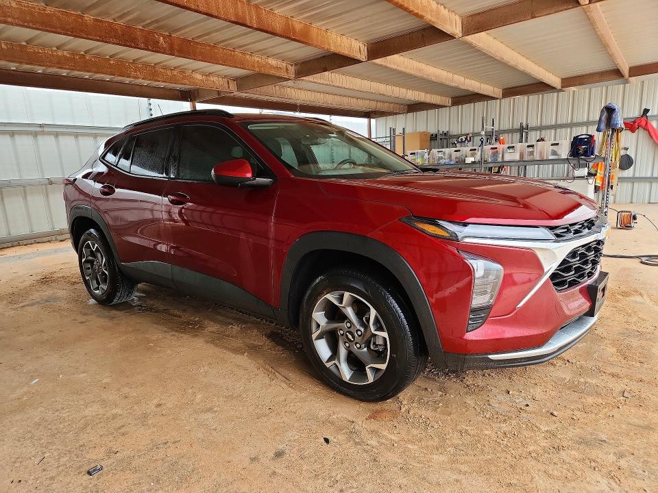 2025 Chevrolet Trax VIN KL77LHEPXSC211389 COPART salvage auction — FRONT END, Tx - Certificate Of Title, sold $10,600 on 2026-07-07 (photo 4)