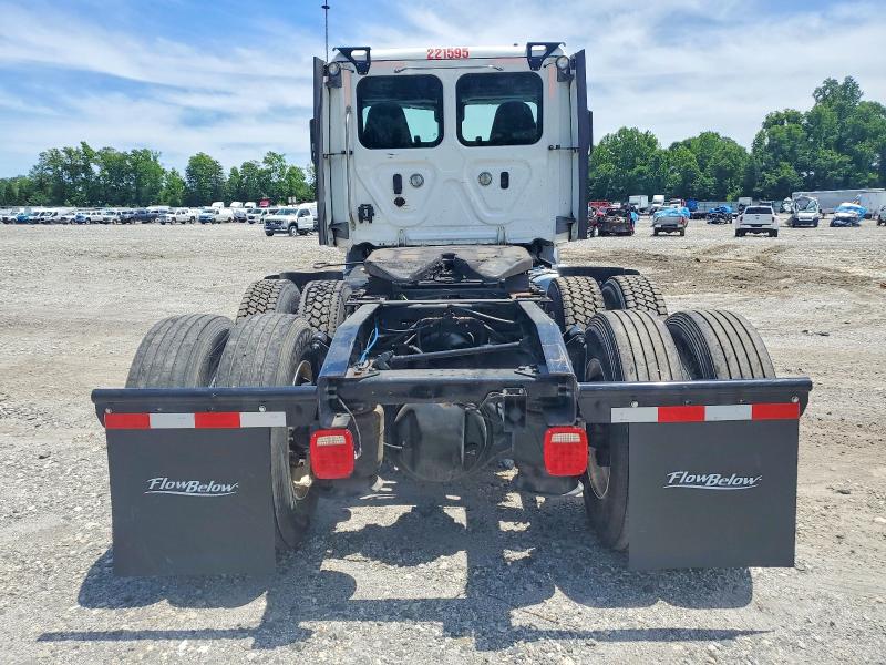 2022 Freightliner Cascadia VIN 3AKJHTDV3NSNE8223 COPART salvage auction — MECHANICAL, NC - CERTIFICATE OF TITLE (P), sold $5,700 on 2026-07-22 (photo 9)