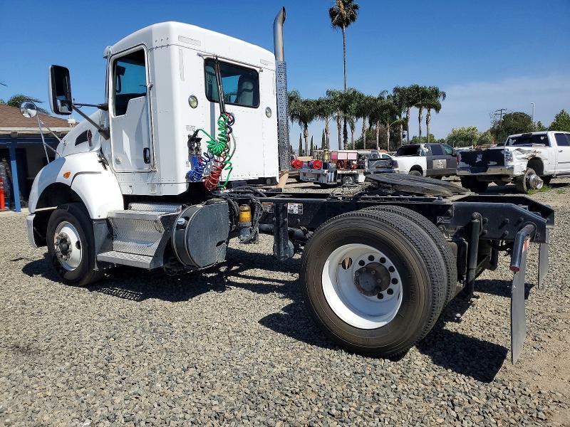 2015 Kenworth All other VIN 1XKBAJ8X4FJ442736 COPART salvage auction — NORMAL WEAR, DV, sold $5,900 on 2026-07-09 (photo 3)