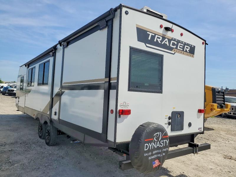 2025 Foresriver Tracer VIN 5ZT2TRWB4SB526098 COPART salvage auction — MINOR DENT/SCRATCHES, KY - CERTIFICATE OF TITLE, sold $16,300 on 2026-07-21 (photo 3)