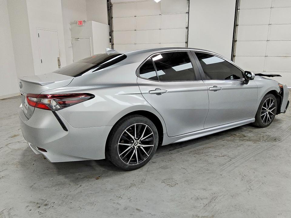 2021 Toyota Camry VIN 4T1G11AK8MU437160 COPART salvage auction — FRONT END, In - Certificate Of Title, sold $5,500 on 2026-07-02 (photo 3)