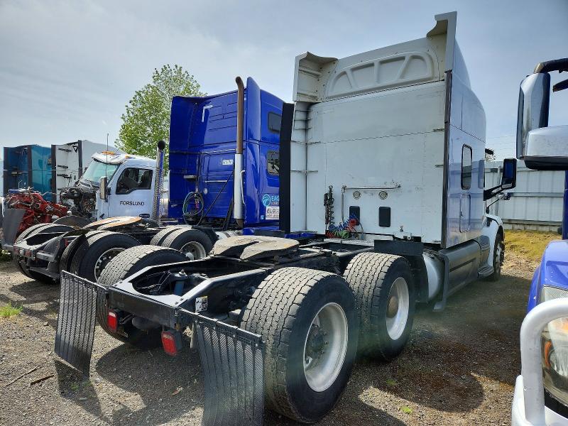 2018 Peterbilt All other VIN 1XPBDP9XXJD472043 COPART salvage auction — MINOR DENT/SCRATCHES, OR - CERTIFICATE OF TITLE, sold $25,000 on 2026-07-27 (photo 4)