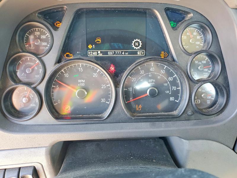 2017 Peterbilt All other VIN 1XPBA48X1HD428581 COPART salvage auction — NORMAL WEAR, DV, sold $6,500 on 2026-07-29 (photo 8)