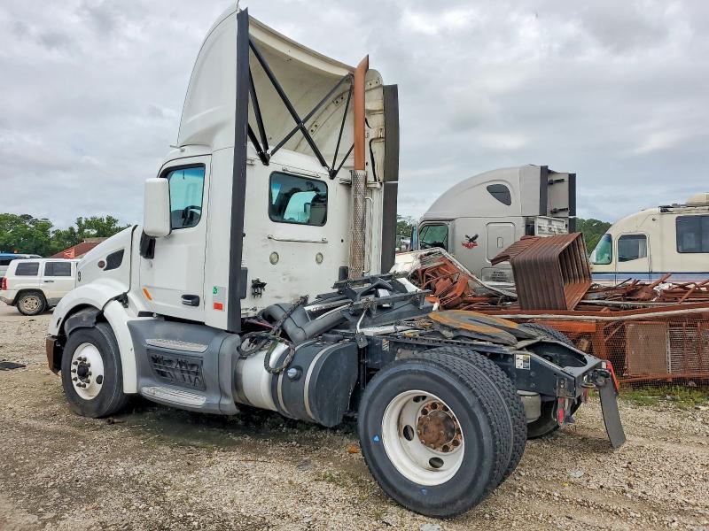2017 Peterbilt All other VIN 1XPBA48X7HD428911 COPART salvage auction — NORMAL WEAR, CT, sold $5,100 on 2026-07-22 (photo 3)