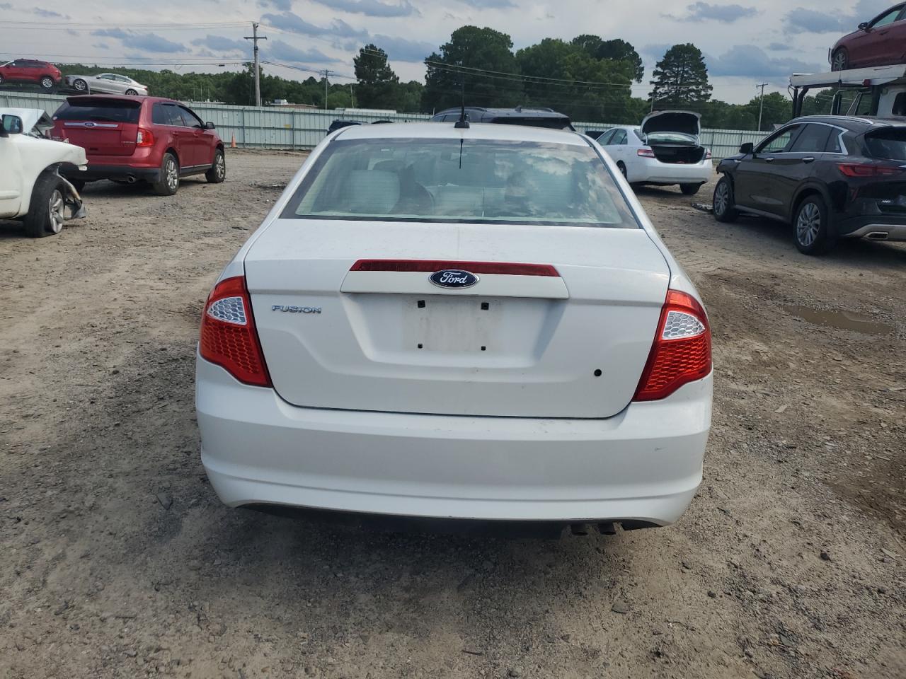 2011 Ford Fusion VIN 3FAHP0GA3BR293365 COPART salvage auction — Side, Other, sold $950 on 2024-04-08 (photo 6)