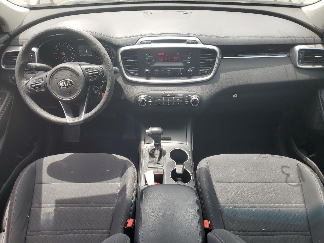 2017 Kia Sorento VIN 5XYPG4A33HG280545 COPART salvage auction — Vandalized, Salvage, sold $5,600 on 2024-08-14 (photo 8)