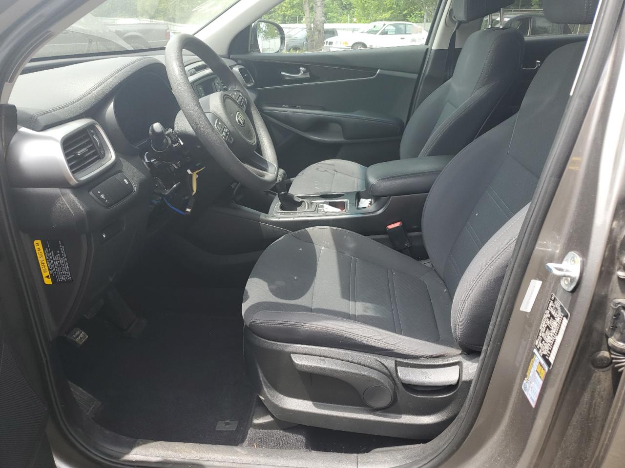 2017 Kia Sorento VIN 5XYPG4A33HG280545 COPART salvage auction — Vandalized, Salvage, sold $5,600 on 2024-08-14 (photo 7)