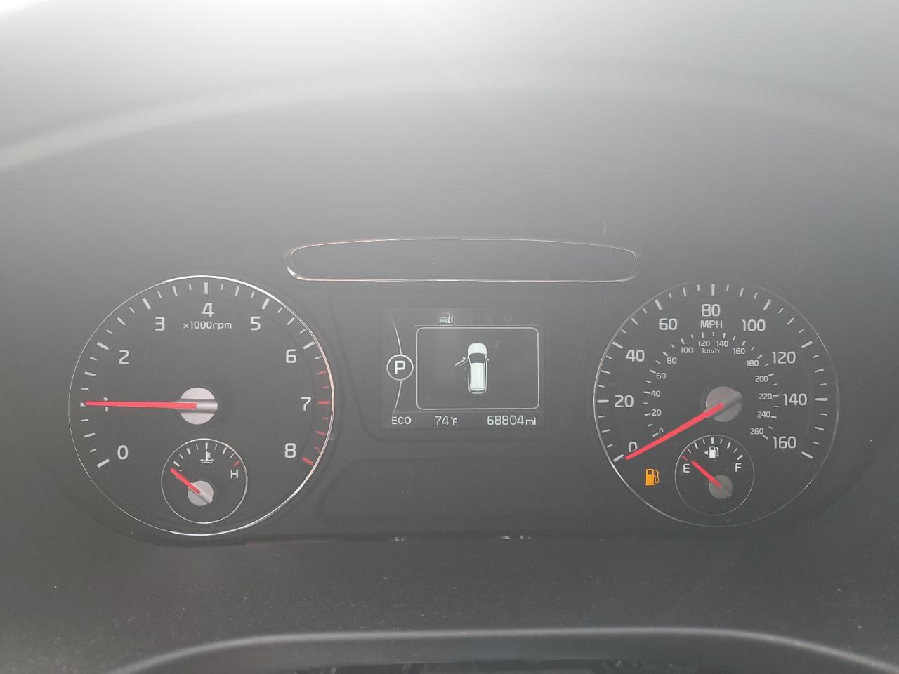 2017 Kia Sorento VIN 5XYPG4A33HG280545 COPART salvage auction — Vandalized, Salvage, sold $5,600 on 2024-08-14 (photo 9)