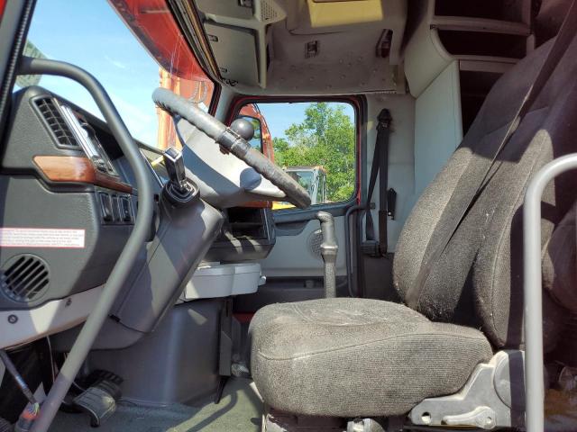 2006 Volv Vn VIN 4V4NC9GH46N437528 COPART salvage auction — SIDE, SC, sold $1 on 2026-07-08 (photo 5)