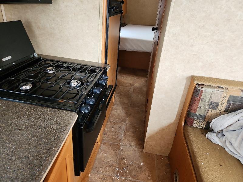 2011 Breckridge Recreation VIN 5SFNB2821BE213950 COPART salvage auction — MINOR DENT/SCRATCHES, NU, sold $1,350 on 2026-07-14 (photo 9)