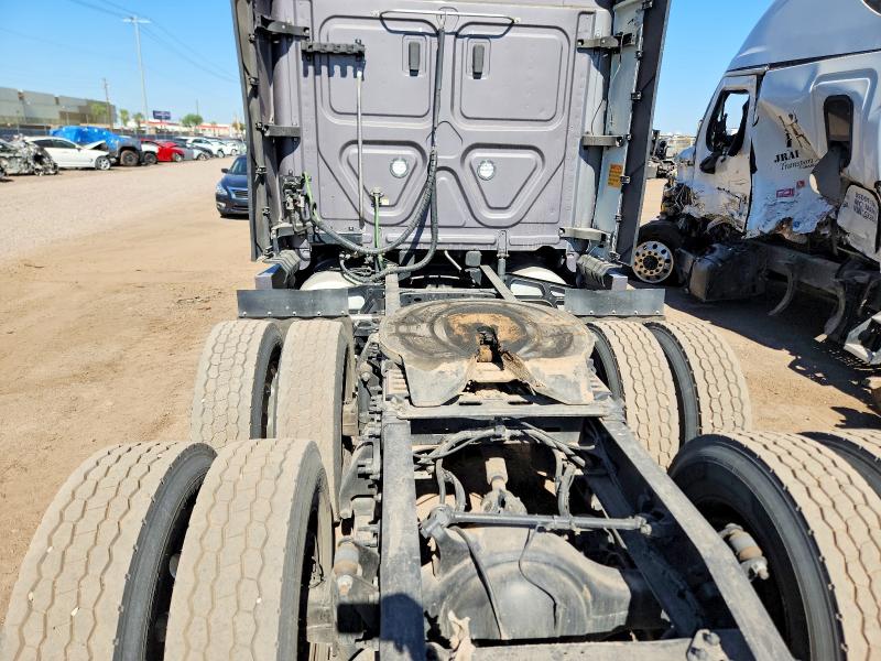 2022 Freightliner All other VIN 3AKJHHDR9NSND8733 COPART salvage auction — DAMAGE HISTORY, AZ - CERT OF TITLE-RESTORED SALVAGE, sold $30,750 on 2026-07-07 (photo 9)