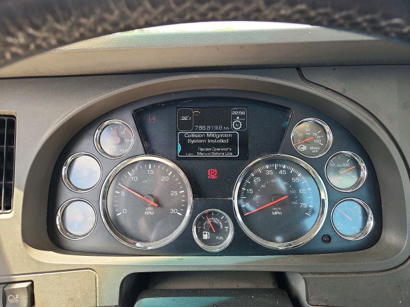 2018 Kenworth All other VIN 1XKYA48XXJJ204328 COPART salvage auction — MINOR DENT/SCRATCHES, IN - CERTIFICATE OF TITLE, sold $8,600 on 2026-07-07 (photo 8)