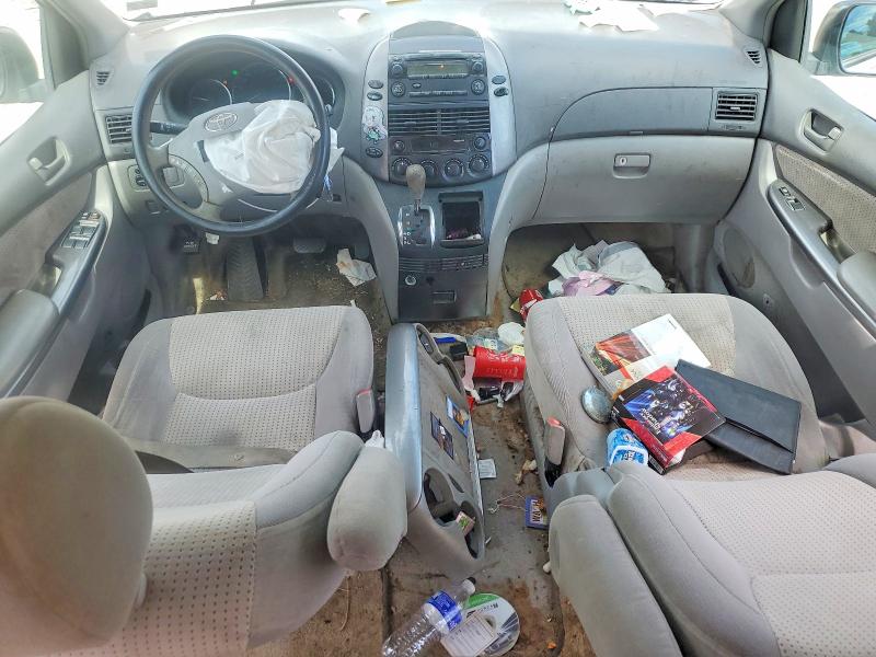2010 Toyota Sienna VIN 5TDKK4CC2AS303747 COPART salvage auction — FRONT END, Va - Certificate Of Title, sold $800 on 2026-07-14 (photo 8)