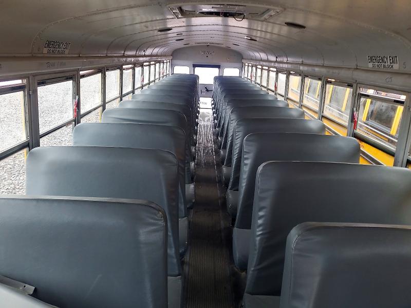 2013 Thomas VIN 1T88T9E2XD1162452 COPART salvage auction — NORMAL WEAR, CT, sold $2,000 on 2026-08-31 (photo 5)