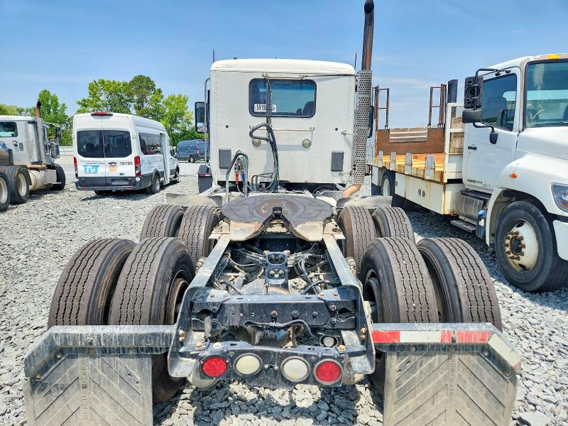 2017 Kenworth All other VIN 1XKZDP9X5HJ169879 COPART salvage auction — NORMAL WEAR, CT, sold $10,900 on 2026-07-21 (photo 6)