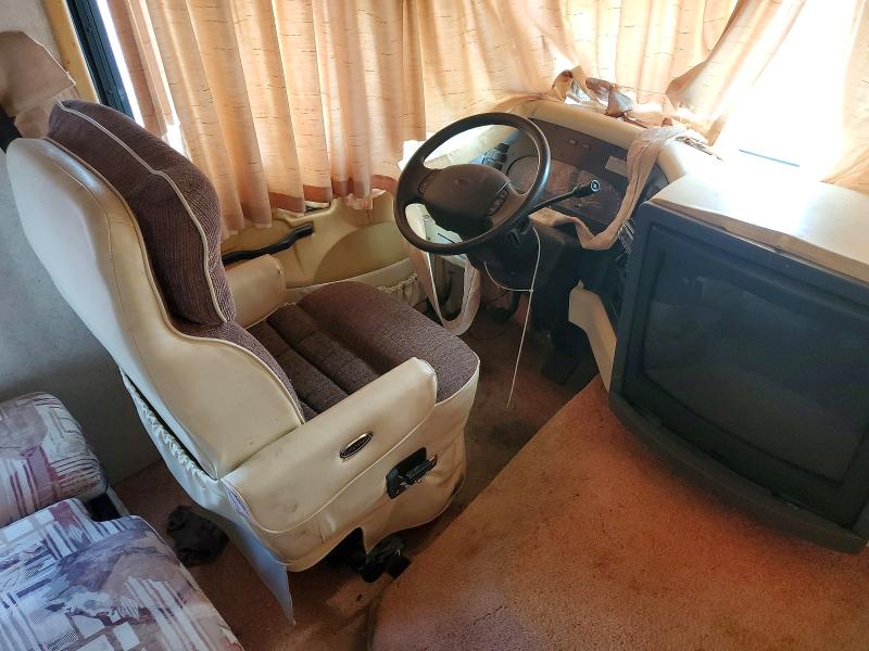 1999 Other rv F550 VIN 3FCNF53S5XJA18193 COPART salvage auction — MINOR DENT/SCRATCHES, Fl - Certificate Of Title, sold $200 on 2026-07-29 (photo 5)
