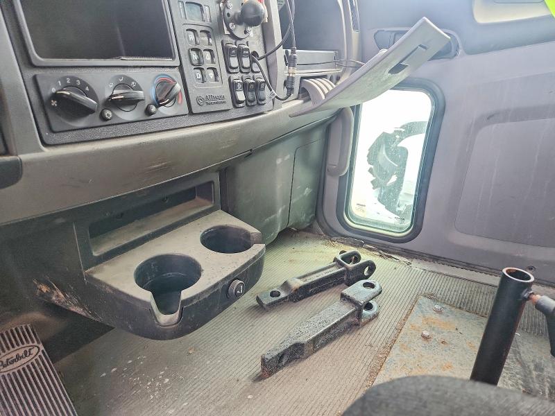 2019 Peterbilt All other VIN 2NP3KM8X1KM237868 COPART salvage auction — NORMAL WEAR, OH - CERTIFICATE OF TITLE, sold $6,900 on 2026-07-07 (photo 5)