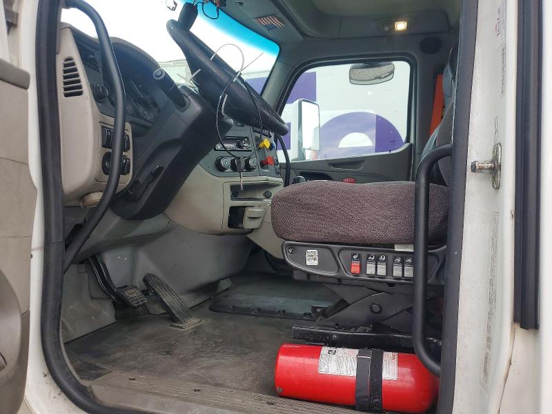 2018 Peterbilt All other VIN 1XPBA48XXJD478322 COPART salvage auction — NORMAL WEAR, IN - CERTIFICATE OF TITLE, sold $5,000 on 2026-07-29 (photo 6)