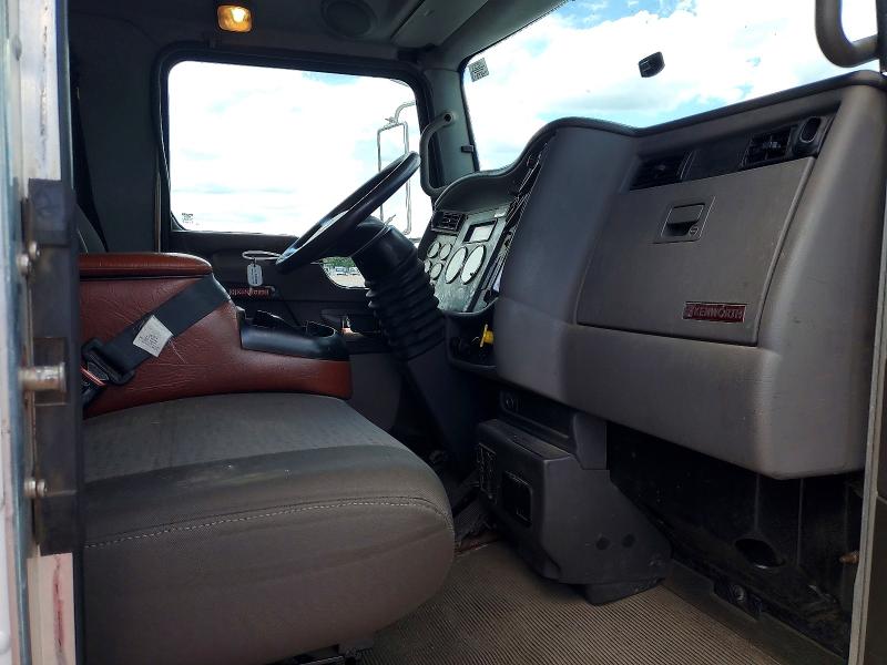 2016 Kenworth All other VIN 2NKHHM6X7GM123751 COPART salvage auction — MINOR DENT/SCRATCHES, CT, sold $8,900 on 2026-07-15 (photo 8)