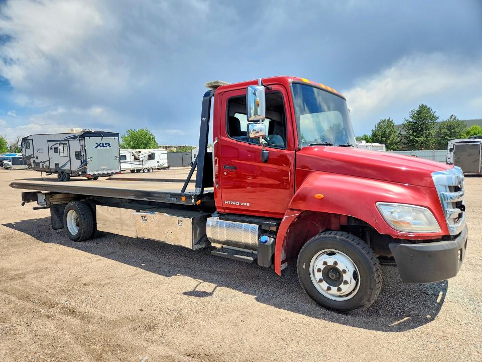 2019 Hino All other VIN 5PVNE8JN1K4S50973 COPART salvage auction — SIDE, CT, sold $19,900 on 2026-07-20 (photo 4)