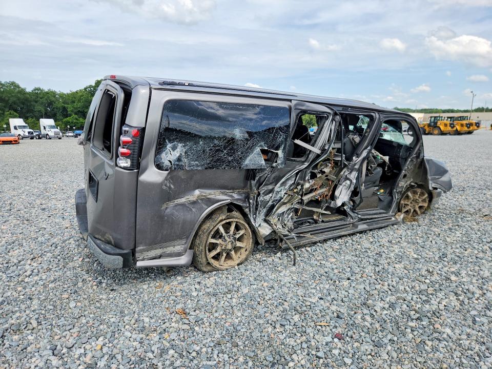 2010 Chev Express VIN 1GBUHEB49A1138322 COPART salvage auction — SIDE, GA - CERT OF TITLE-SALVAGE, sold $375 on 2026-07-28 (photo 3)