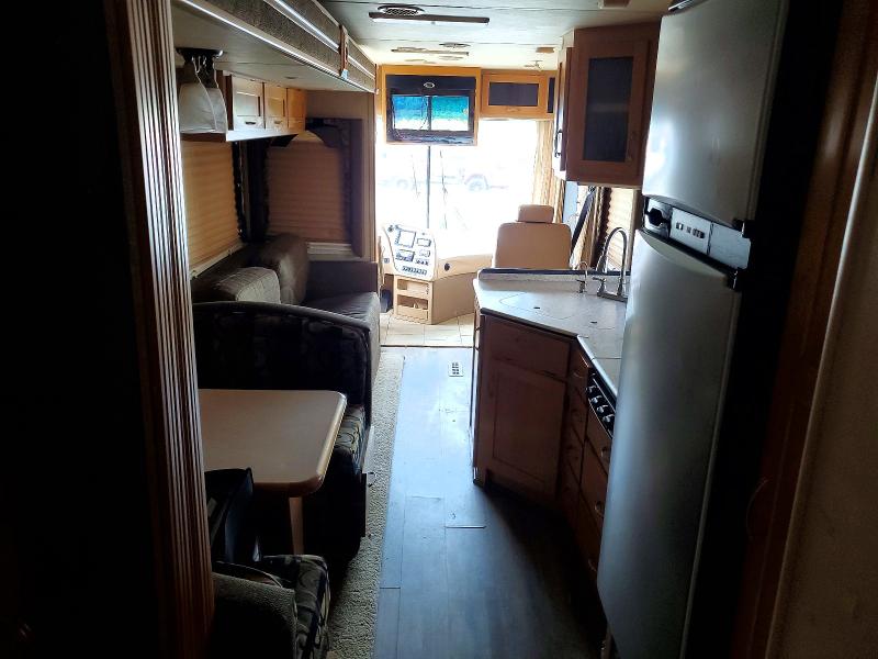 2006 Freightliner All other VIN 4UZAB2DC66CW24659 COPART salvage auction — SIDE, TX - CERTIFICATE OF TITLE, sold $2,100 on 2026-07-28 (photo 9)