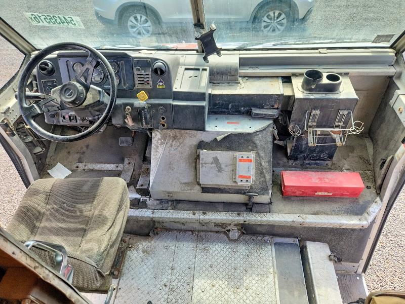 1998 Frht Mt45 chass VIN 4UZA4FFD0WC912247 COPART salvage auction — SIDE, MA - CERT OF TITLE-RECONSTRCTD COLL, sold $800 on 2026-07-06 (photo 8)