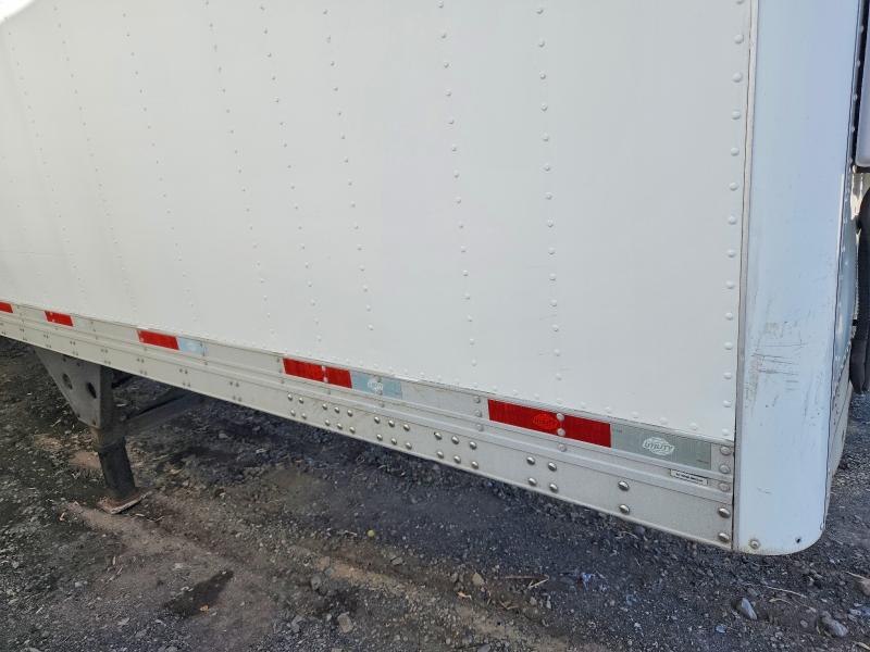2017 Utility Vs2ra VIN 1UYVS248XH6071504 COPART salvage auction — NORMAL WEAR, FL - CERTIFICATE OF TITLE, sold $6,300 on 2026-10-09 (photo 5)