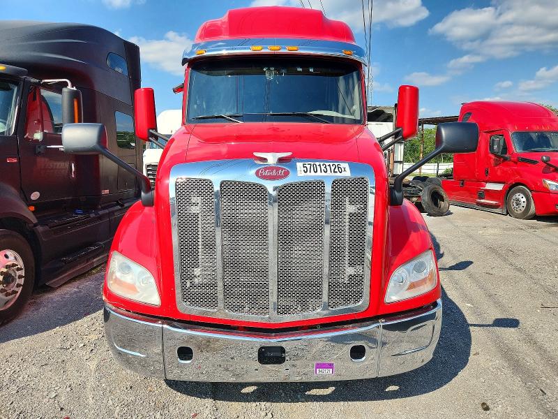 2022 Peterbilt All other VIN 1XPBDP9X9ND776261 COPART salvage auction — MINOR DENT/SCRATCHES, TN - CERTIFICATE OF TITLE (P), sold $17,600 on 2026-07-09 (photo 9)