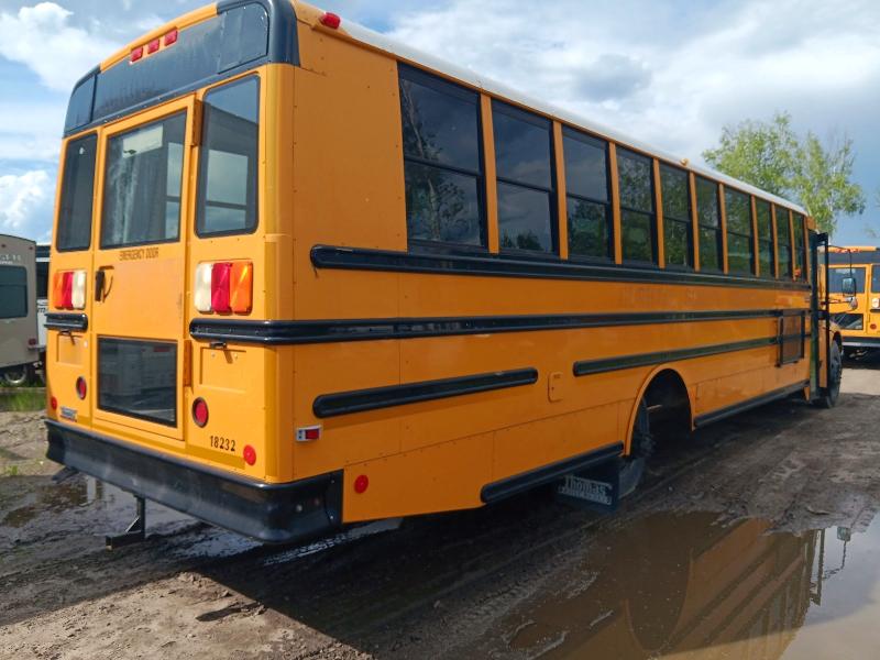 2010 Freightliner All other VIN 4UZABRDT6ACAR3757 COPART salvage auction — NORMAL WEAR, CT, sold $1,450 on 2026-08-16 (photo 4)