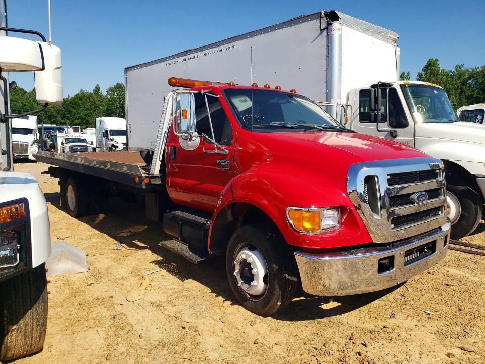2005 Ford F-650 VIN 3FRNF65F35V202482 COPART salvage auction — MINOR DENT/SCRATCHES, Va - Certificate Of Title, sold $6,500 on 2026-07-31 (photo 4)