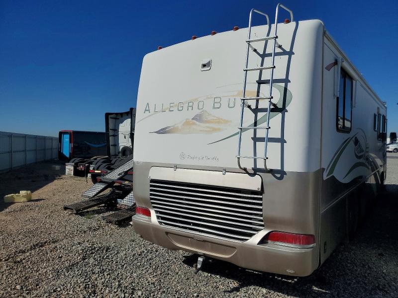 2000 Frht All other VIN 4UZ6XFBA5YCF99159 COPART salvage auction — MINOR DENT/SCRATCHES, NV - CERTIFICATE OF TITLE, sold $2,850 on 2026-07-29 (photo 4)