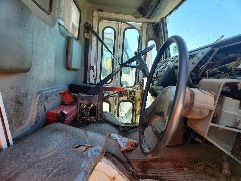 1997 Freightliner All other VIN 1FV6HLBB9VH696390 COPART salvage auction — NORMAL WEAR, FL - CERTIFICATE OF DESTRUCTION (P), sold $600 on 2026-07-09 (photo 5)
