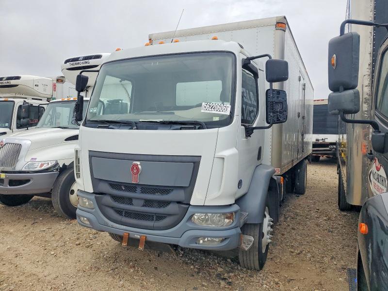 2018 Kenworth K370 VIN 3BKJHM7X9JF581739 COPART salvage auction — NORMAL WEAR, NY - CERTIFICATE OF TITLE, sold $6,800 on 2026-09-22 (photo 2)