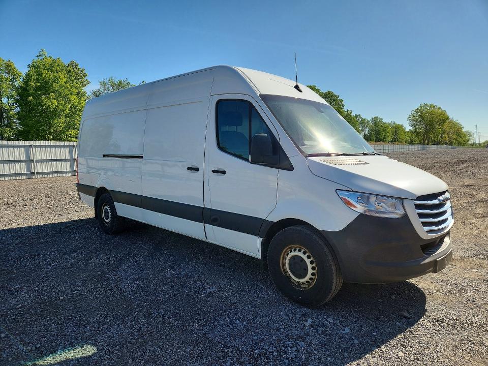 2021 Freightliner Sprinter 2500 VIN W2W4DCHY2MT052744 COPART salvage auction — SIDE, NY - CERTIFICATE OF TITLE (P), sold $9,300 on 2026-07-13 (photo 4)