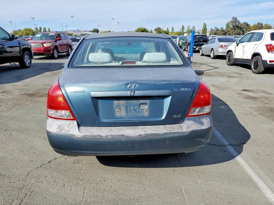 2003 Hyundai Elantra VIN KMHDN45DX3U567458 COPART salvage auction — NORMAL WEAR, CA - DIS/DLR/EXP ONLY CLEAN TITLE, sold $350 on 2026-07-17 (photo 6)