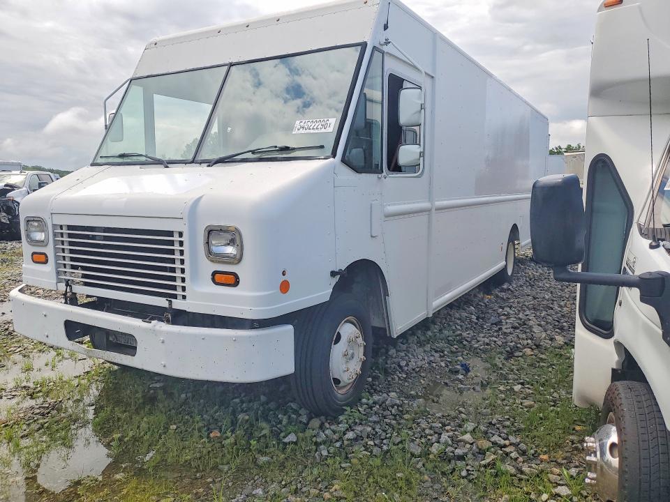 2014 Frht VIN 4UZAC3DV6ECFL0612 COPART salvage auction — NORMAL WEAR, AL - CERTIFICATE OF TITLE, sold $3,800 on 2026-08-31 (photo 1)
