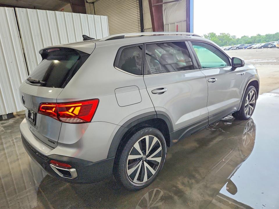 2022 Volkswagen All other VIN 3VVYX7B2XNM088583 COPART salvage auction — MINOR DENT/SCRATCHES, CT, sold $8,900 on 2026-07-23 (photo 3)