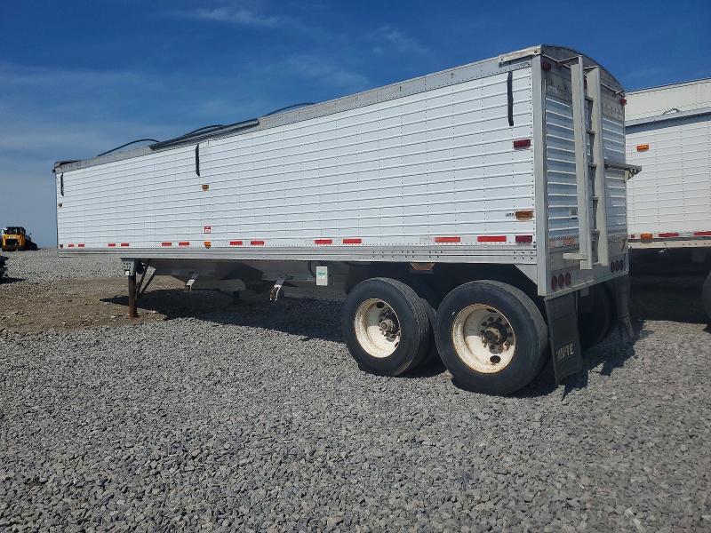 2001 Timpte Bulk commo VIN 1TDH335231B099344 COPART salvage auction — ROOF, IN - CERT OF TITLE-SALVAGE TITLE, sold $1,800 on 2026-08-06 (photo 3)