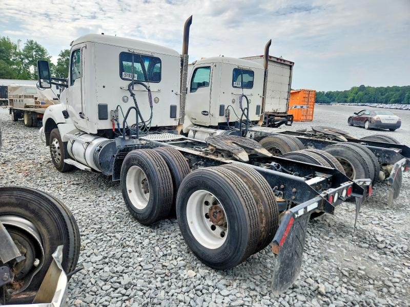 2017 Kenworth All other VIN 1XKZDP9XXHJ168596 COPART salvage auction — NORMAL WEAR, NC - CERTIFICATE OF TITLE (P), sold $16,100 on 2026-07-07 (photo 3)