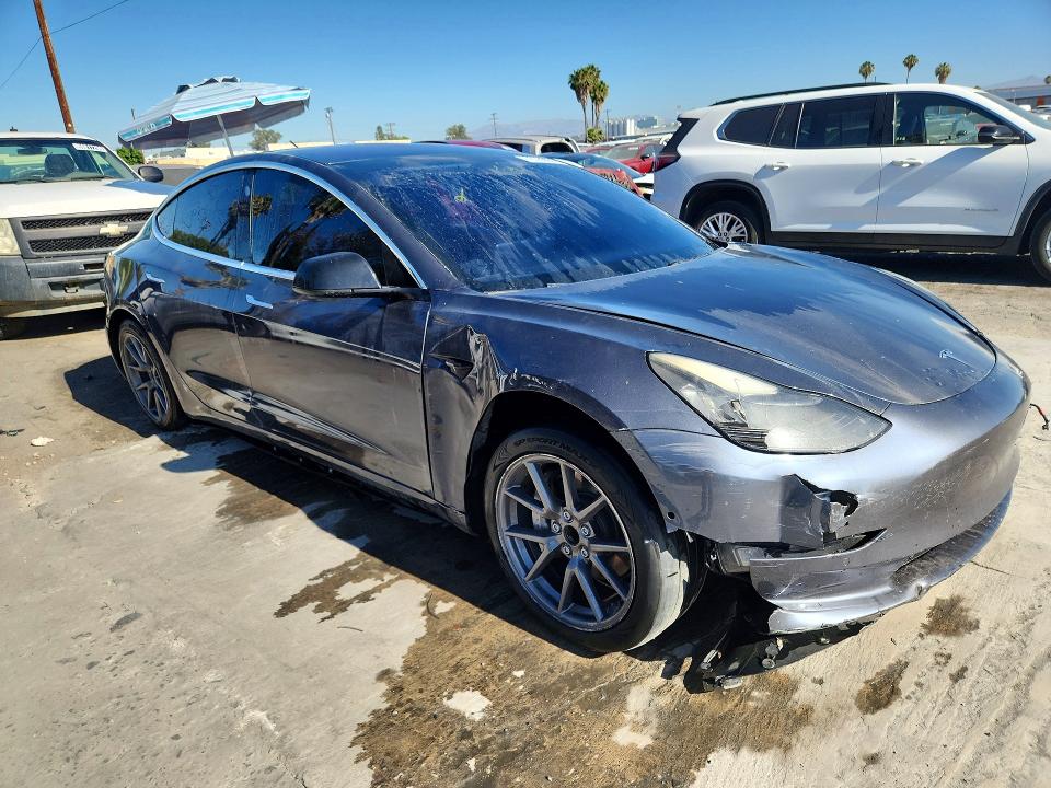 2018 Tesla Model 3 VIN 5YJ3E1EA5JF006840 COPART salvage auction — FRONT END, CA - CERTIFICATE OF TITLE, sold $2,700 on 2026-07-30 (photo 4)