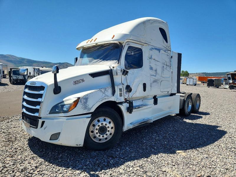 2019 Freightliner All other VIN 3AKJHHDR2KSKX8918 COPART salvage auction — ROLLOVER, NV - SALVAGE TITLE, sold $500 on 2026-07-09 (photo 2)