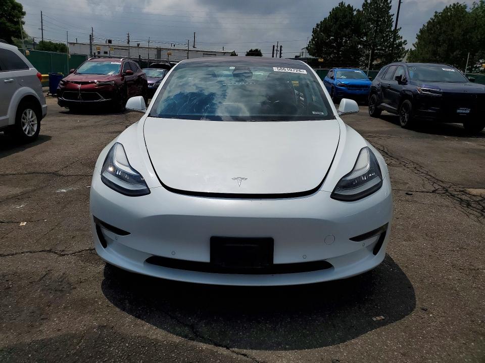 2018 Tesla Model 3 VIN 5YJ3E1EB5JF151501 COPART salvage auction — SIDE, Co - Public - Salvage Title, sold $8,500 on 2026-08-04 (photo 5)