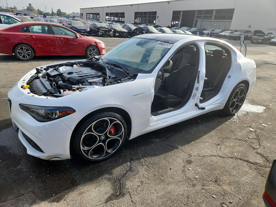2024 Alfa romeo Giulia VIN ZARFAMBN1R7683277 COPART salvage auction — FRONT END, Ca - Certificate Of Title, sold $10,600 on 2026-07-02 (photo 1)
