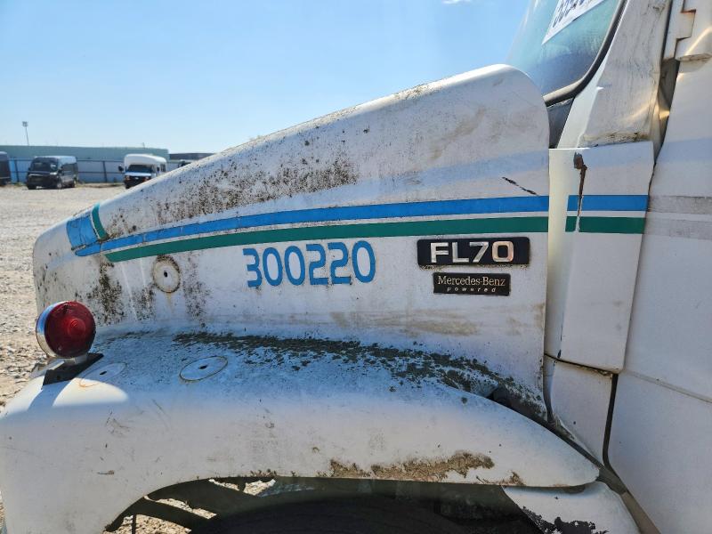 2004 Freightliner All models VIN 1FVABTCS94HM51677 COPART salvage auction — STRIPPED, FL - CERTIFICATE OF DESTRUCTION (P), sold $225 on 2026-07-09 (photo 7)