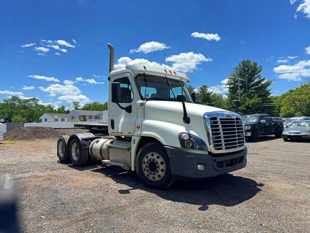 2012 Freightliner All other VIN 1FUJGEDVXCSBM0774 COPART salvage auction — NORMAL WEAR, CT, sold $625 on 2026-07-24 (photo 1)