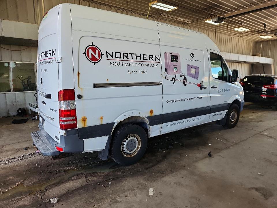 2016 Freightliner Sprinter VIN WDYPE7DD4GP291744 COPART salvage auction — MINOR DENT/SCRATCHES, CT, sold $1,300 on 2026-07-20 (photo 3)