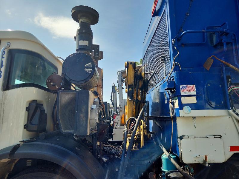 2018 Mack All other VIN 1M2LR04C7JM001515 COPART salvage auction — MINOR DENT/SCRATCHES, CD, sold $1,250 on 2026-07-09 (photo 7)
